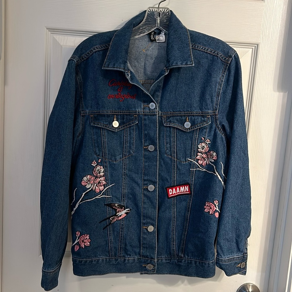 Divided H‎ & M - Embroidered Denim Jacket Size 4